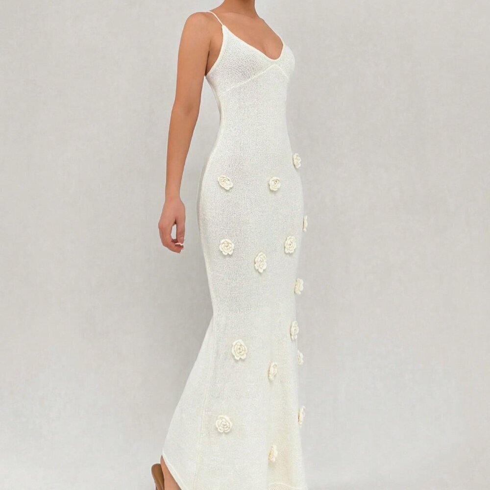Beige Elegant Women's Backless Knit Dress With Tailored Flowers - Picture 3 of 5